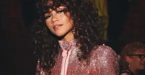 Zendaya ensina a manter cachos lindos em tutorial simples