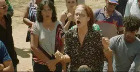 Homem leva esposa e 10 amantes para ver Bacurau, é descoberto e some