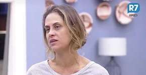 ‘A Fazenda’: Aritana diz que restaurante Paris 6 é ‘ridículo’