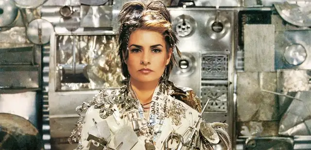 Fernanda Abreu apresenta show ‘Da Lata 30 Anos’