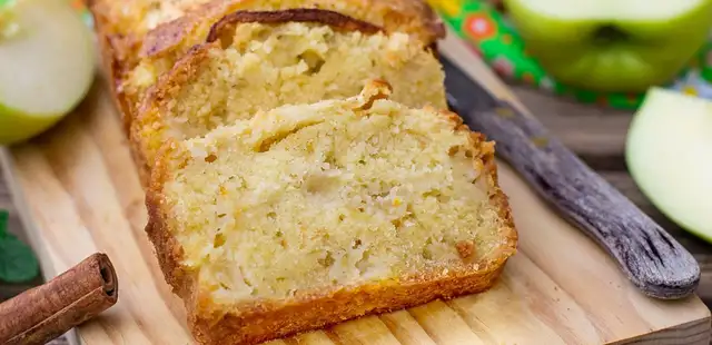 Bolo de maçã com canela