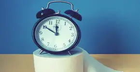 Veja quando acordar à noite para urinar é sinal de alerta