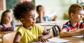 Ensino bilíngue: como funciona a grade curricular nos EUA