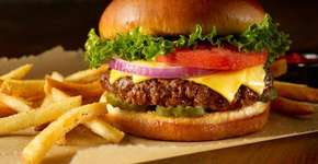 Cupons dão desconto de até 50% em 9 hamburguerias em SP