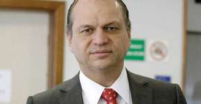 Ministro diz que homens vão menos ao médico por trabalharem mais