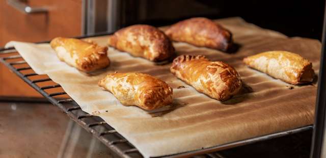 Pastel de forno com 3 ingredientes: rápido e delicioso