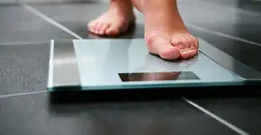 Briga com a balança? Conheça a gastroplastia endoscópica