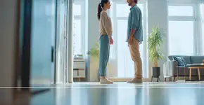 Seu corpo rejeita abraços? Isso pode revelar muito sobre você