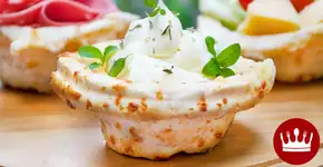 3 ingredientes: cestinha de pão de queijo