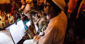 Samba e Jazz se misturam na roda do Samba da Chinela Voadora 