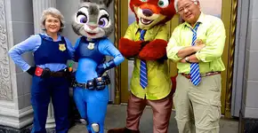 Casal aposentado dos EUA ganha a internet com cosplay