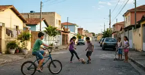 A psicologia sustenta que os jovens das décadas de 1960 e 1970 não se tornaram emocionalmente robustos devido a uma criação superior, mas porque conviveram com descuido cotidiano bastante para aprenderem a se autorregular, solucionar conflitos de forma autônoma e criar uma resistência que as facilidades atuais tornam difícil de edificar