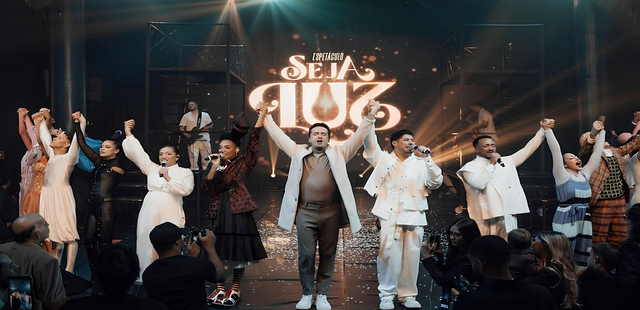 Espetáculo ‘Seja Luz’