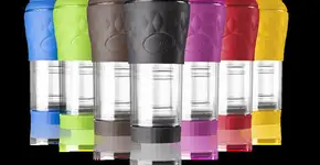 Brasileiro cria cafeteira para levar na bolsa