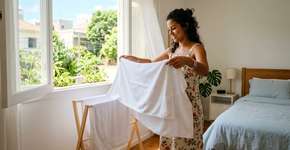 Para a toalha de banho durar anos: o macete não é o sabão, mas nunca deixar secar no box do banheiro