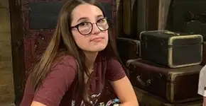 Adolescente mata amiga com tiro acidental na cabeça ao pegar arma do pai