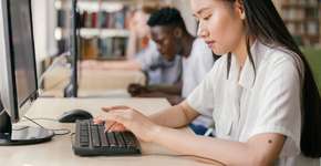 Foto: (Mikhail Nilov/Pexels)