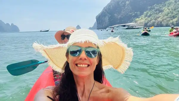 Passeio à Ilha do James Bond dura o dia todo e inclui caiaque com exploração de cavernas