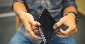 Como parar de gastar mais do que ganha?