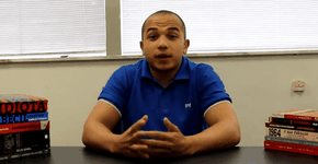 Deputado que ameaçou deputada trans se revela homossexual