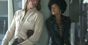 Série incrível aposta em estética retrô e temas sociais para sua estreia na Max