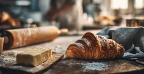 Croissant caseiro fica folhado quando manteiga está entre 15 e 18 graus na laminação