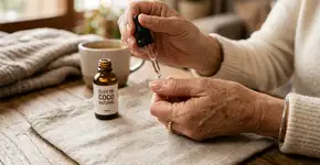 Por que se deve usar óleo de coco nas unhas frágeis: na Índia essa é a forma certa de aplicar para elas pararem de quebrar