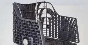 Starbucks terá cadeiras feitas de tampas e copos usados