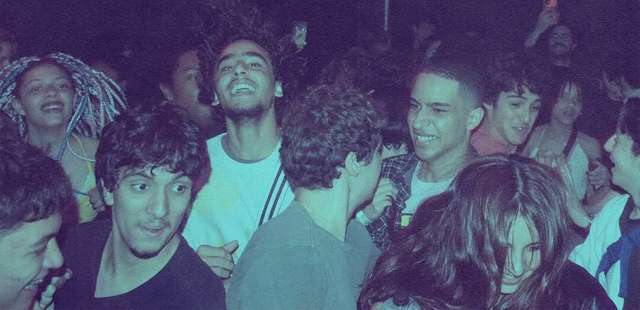 Inferninho Trabalho Sujo: Copo E Água e Los Otros