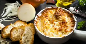 Descubra o segredo francês por trás da melhor sopa de cebola do mundo!