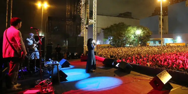 Featured main: De Thiaguinho e Luísa Sonza a Manu Chao e Joelma: veja a programação completa por palco, horários e esquema de transporte para curtir as 24h de shows gratuitos na Virada Cultural 2026 de SP.