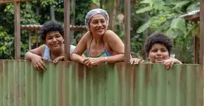 Nova série do Globoplay resgata anos 2000 e mistura comédia e nostalgia como você nunca viu