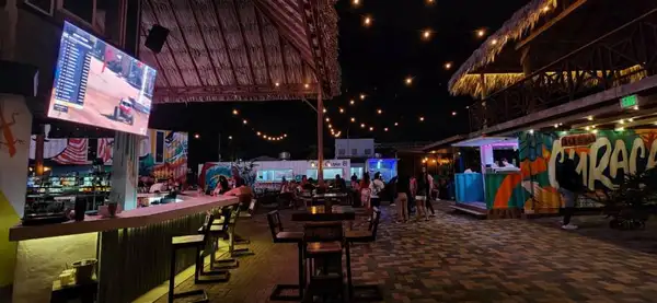 Interior do Pasawá Box Eatery