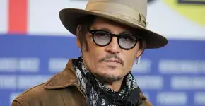 Idosa que acreditava namorar Johnny Depp perde R$ 208 mil em golpe