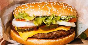 Burger King lança combo para idoso com 2 whoppers pelo preço de 1