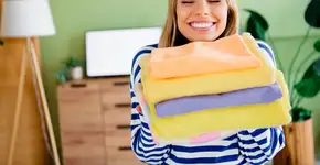 A cor de roupa que melhora seu humor e aumenta a autoconfiança, segundo a neurociência