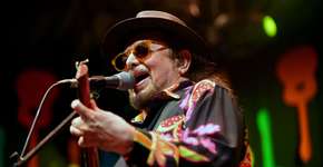 Geraldo Azevedo no 15ºArraiá do Circo