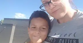 Mãe de menino gay que se matou desabafa após ser atacada na web