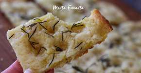 Foccacia com sal e alecrim bem simples de fazer