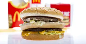 Hambúrguer, fritas ou torta: 5 promos no Mc Donald’s até R$ 14,90