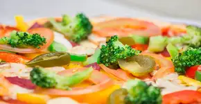 Pizza low carb suculentíssima pronta em apenas 10 minutos