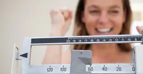 Descubra por que esta atividade é mais eficaz na queima de gordura do que o cardio