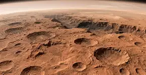 A NASA captura imagens chocantes do planeta se desintegrando em velocidade recorde