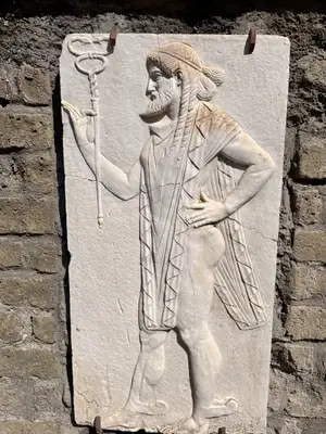 Esculturas de antes de Cristo restaurandas nas ruínas de Herculano