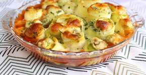 Rolinho de abobrinha com queijo