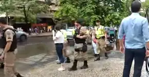 Mulher é detida por racismo contra taxista: ‘Não ando com negros’