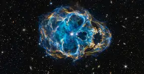A estranha nebulosa “Caveira Exposta” deixou a NASA novamente sem palavras, e novas imagens do Telescópio Espacial James Webb revelam em detalhes impressionantes como uma estrela vem se desintegrando há milhares de anos