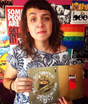 Debora Baldin, integrante do Canal das Bee