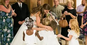 Alunos fazem participação especial em casamento de professora