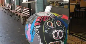 Porquinhos que foram espalhados pela cidade em 2012 vão virar praça